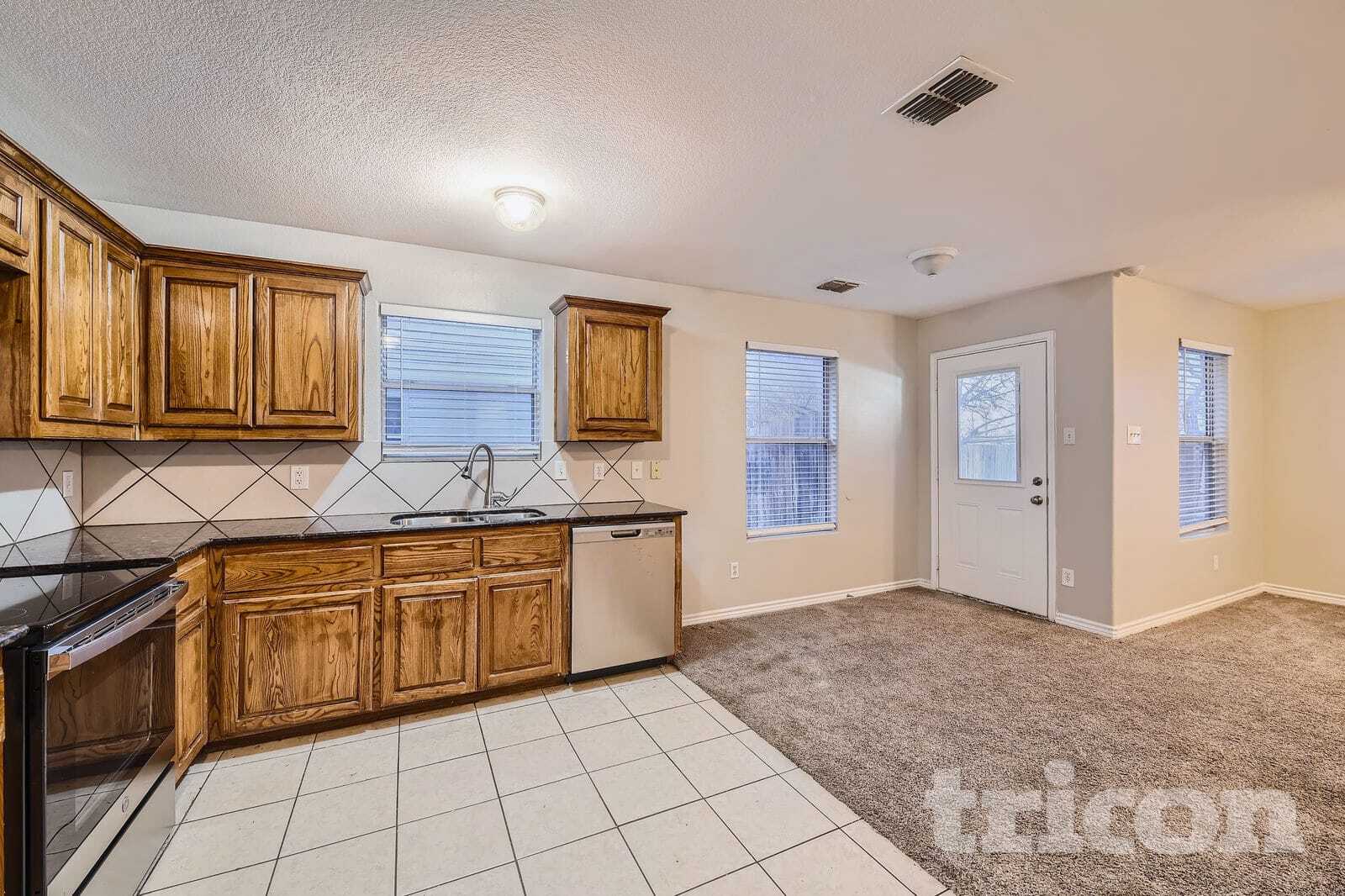 Building Photo - 12713 Carpenter Ln