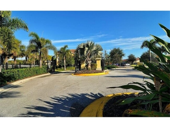 Building Photo - 7918 Moonstone Dr