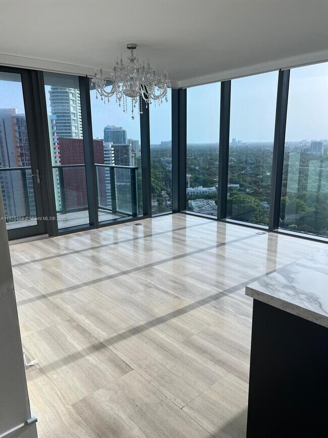 Building Photo - 1451 Brickell Ave