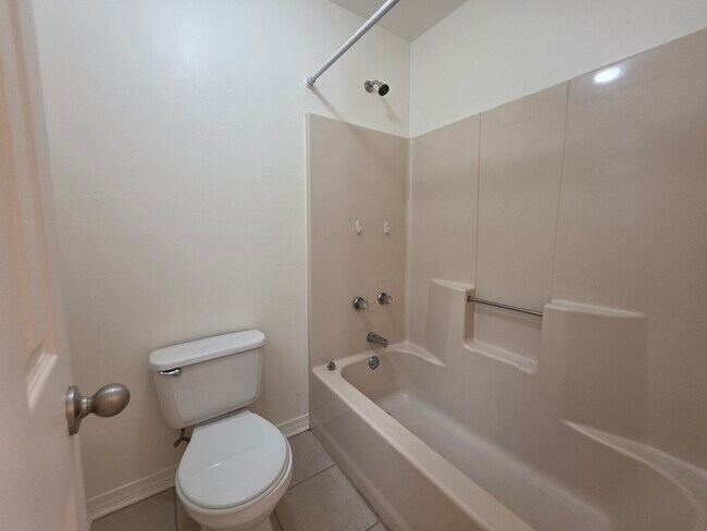 Building Photo - 2289 Estate Cir