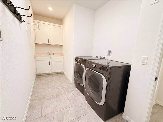 Building Photo - 8415 Iron Heart Ln