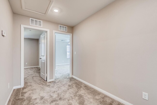 Building Photo - GORGEOUS HOME in Inspirada Community!!!