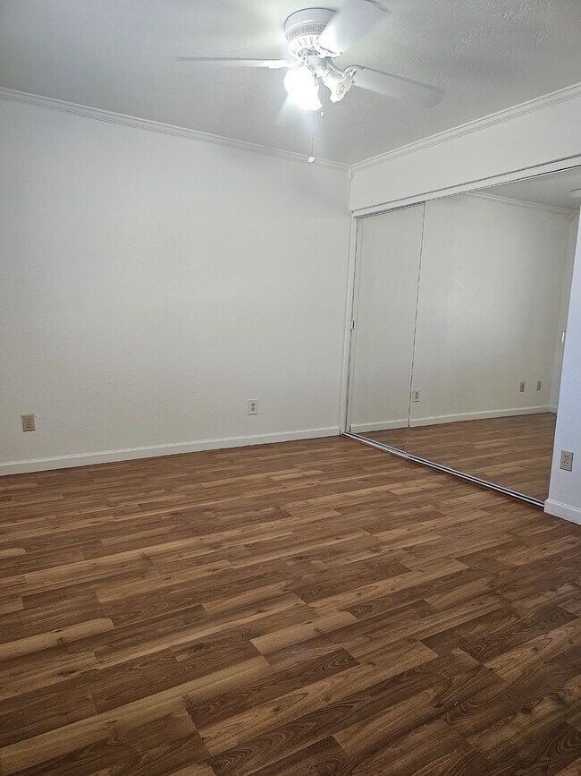Building Photo - This Charming Home Awaits You!