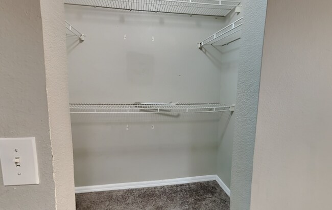 Building Photo - 3221 Utah Dr