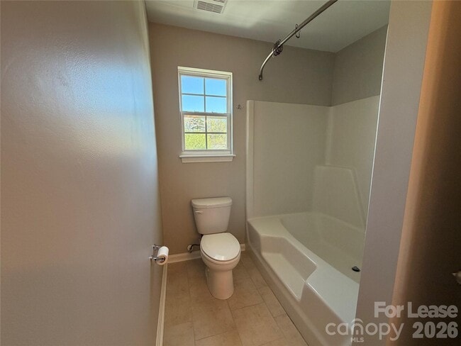 Building Photo - 13812 Hill St