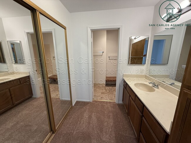 Building Photo - Refreshed Two Bedroom Pacific Grove Townhome in Gated Community