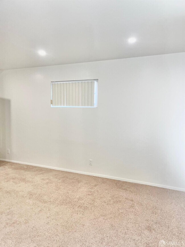 Building Photo - 5880 Olinda Rd