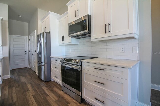 Building Photo - 6962 Treymont Dr