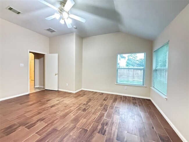 Building Photo - 12811 Mills Breeze Dr