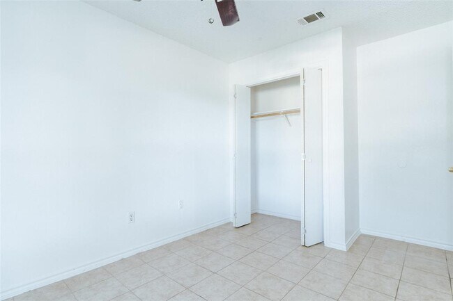 Building Photo - 23393 Nameless Rd