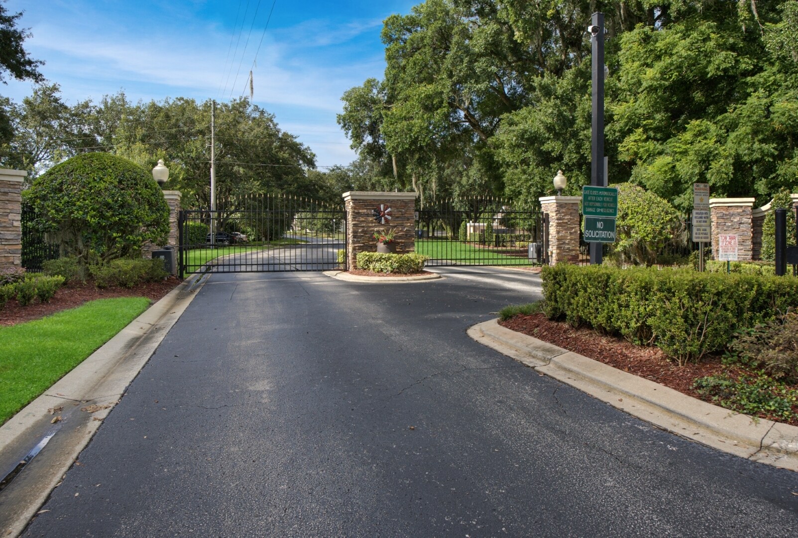 Building Photo - 126 Spring Glen Dr