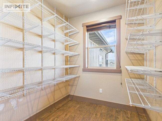 Building Photo - Montana Dream Turned Reality – One-of-a-Ki...