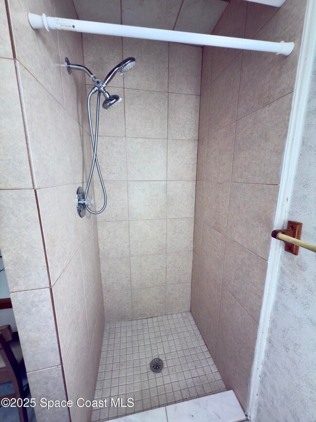 Building Photo - 4530 Coleridge Ave