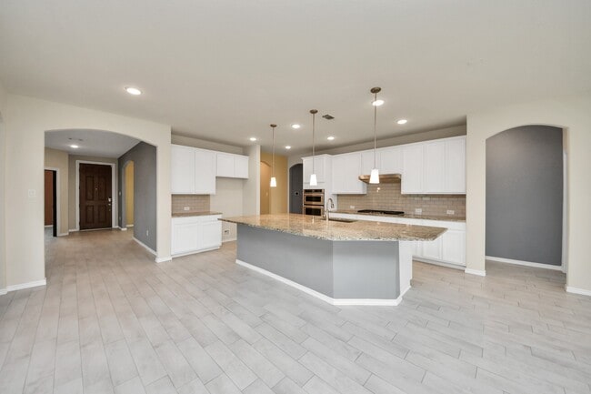 Building Photo - 28215 Shorecrest Ln