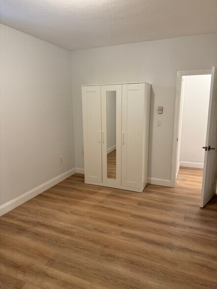 Building Photo - 111 Norway St