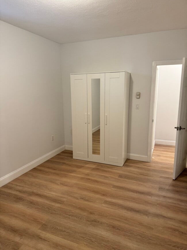 Building Photo - 111 Norway St