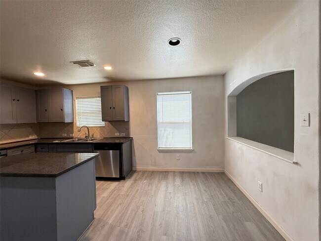 Building Photo - 17927 Branch Creek Dr