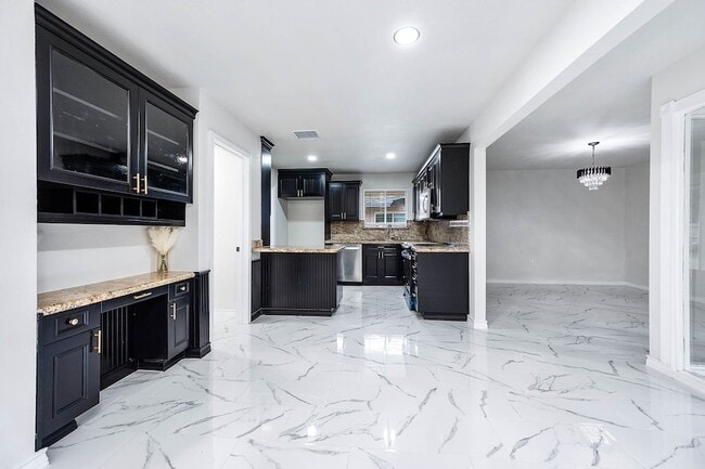 Building Photo - 1610 Richvale Ln