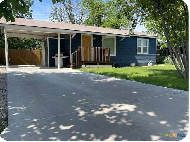 Building Photo - 284 Perryman St