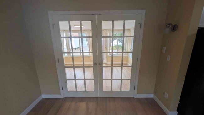 Building Photo - 4019 28th Ave N