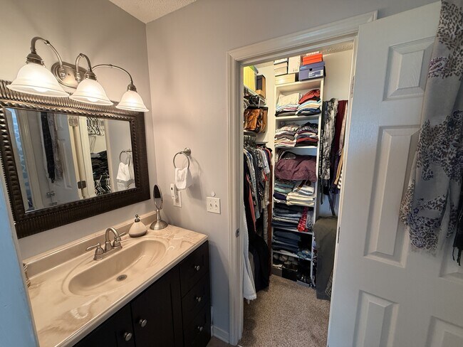 Building Photo - 2029 Bugle Dr