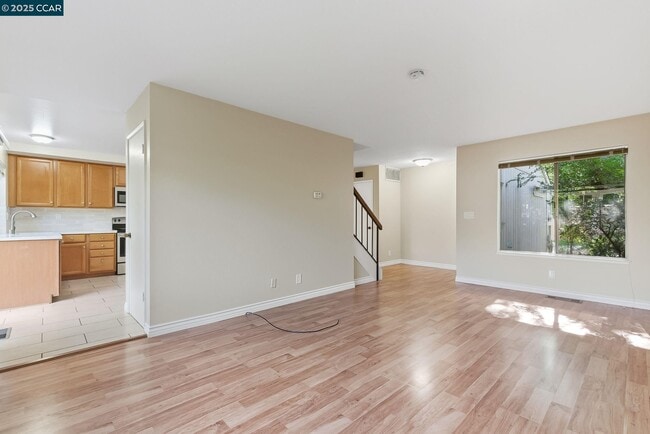 Building Photo - 209 Valley Oak Plaza