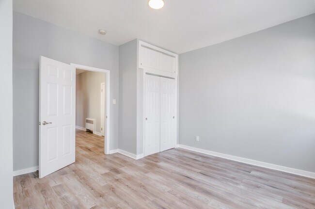 Building Photo - 86 W 27th St