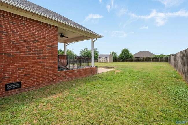Building Photo - 25850 Iron Gate Dr