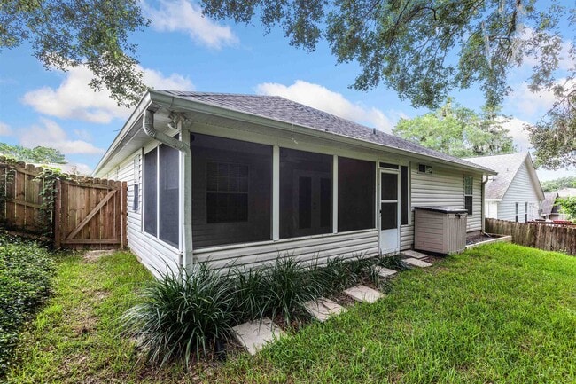 Building Photo - 7103 Shady Grove Way