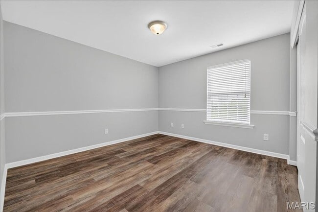 Building Photo - MOVE IN READY condo in Lake St. Louis