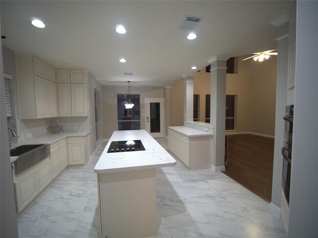Building Photo - 5423 Montbury Ln