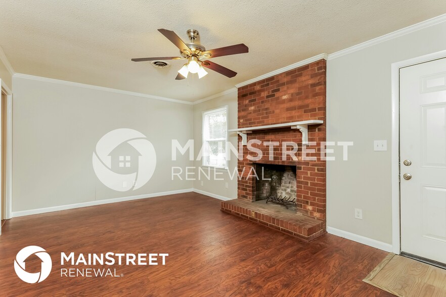 Building Photo - 2349 Swindon Ln