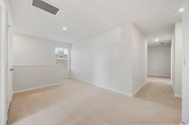 Building Photo - 219 Marauder Dr