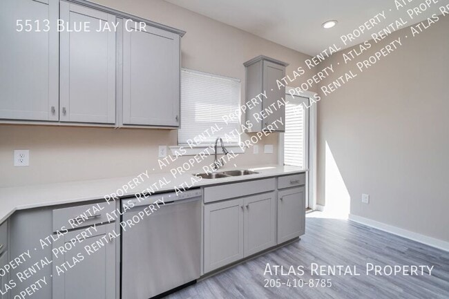 Building Photo - 5513 Blue Jay Cir