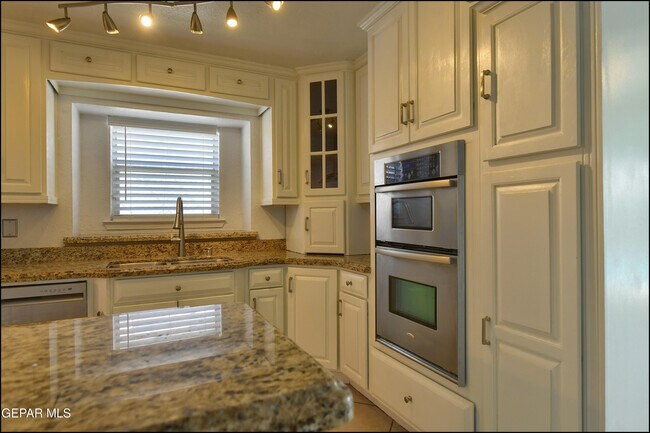 Building Photo - 1744 Gambel Quail Dr