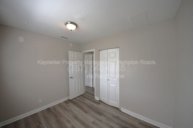 Building Photo - 213 Bassett Ave