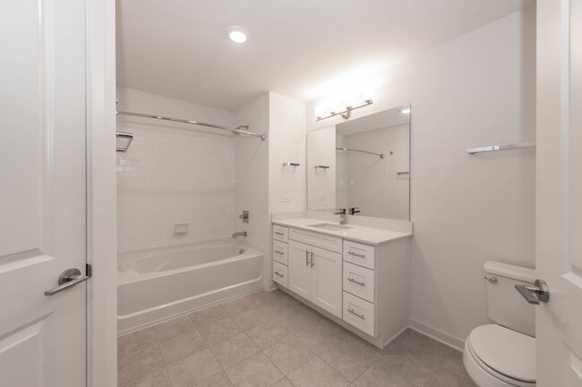 Building Photo - 21599 W Field Ct