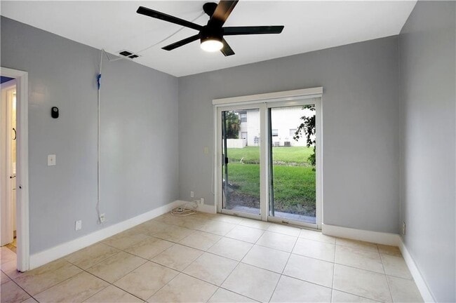Building Photo - 4087 Coral Springs Dr