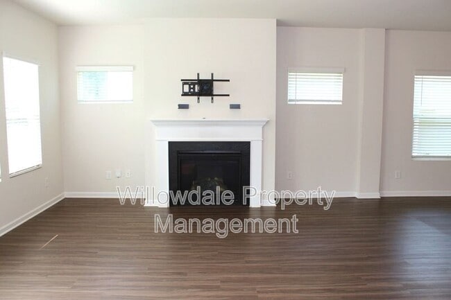 Building Photo - 1132 Chestnut Bluff Run