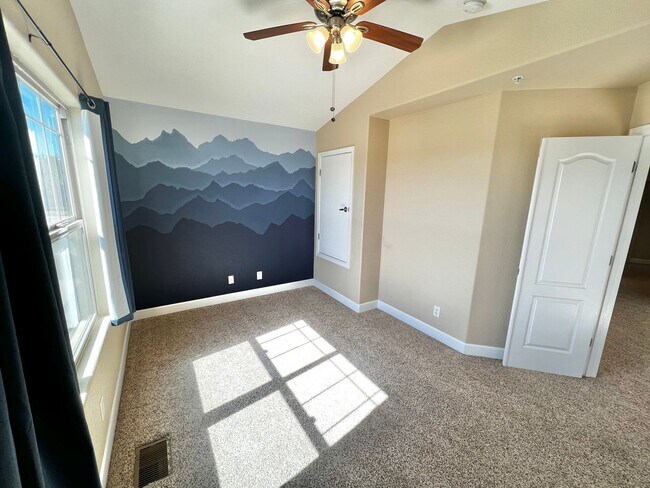 Building Photo - 4101 Crittenton Ln