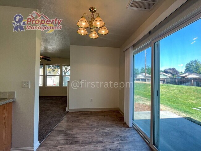 Building Photo - 5940 W Port Pl