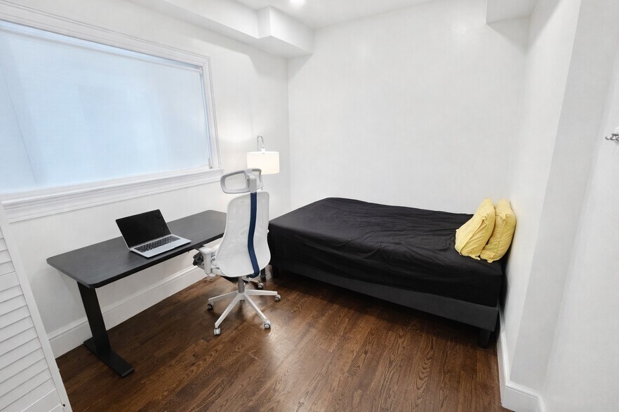 Bedroom 4 - 35 Foster St