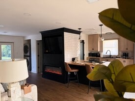 Building Photo - 5270 N 57th St