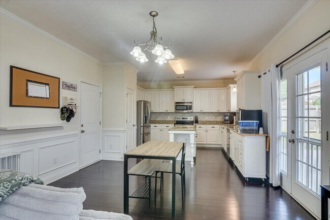Building Photo - 2507 Kari Ln