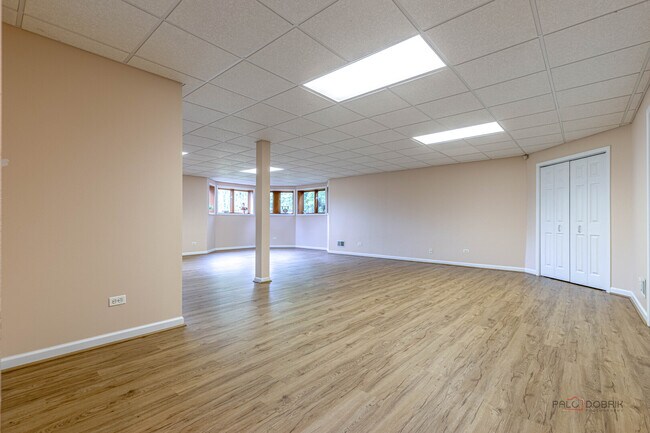 Building Photo - 5420 Belmont Ct
