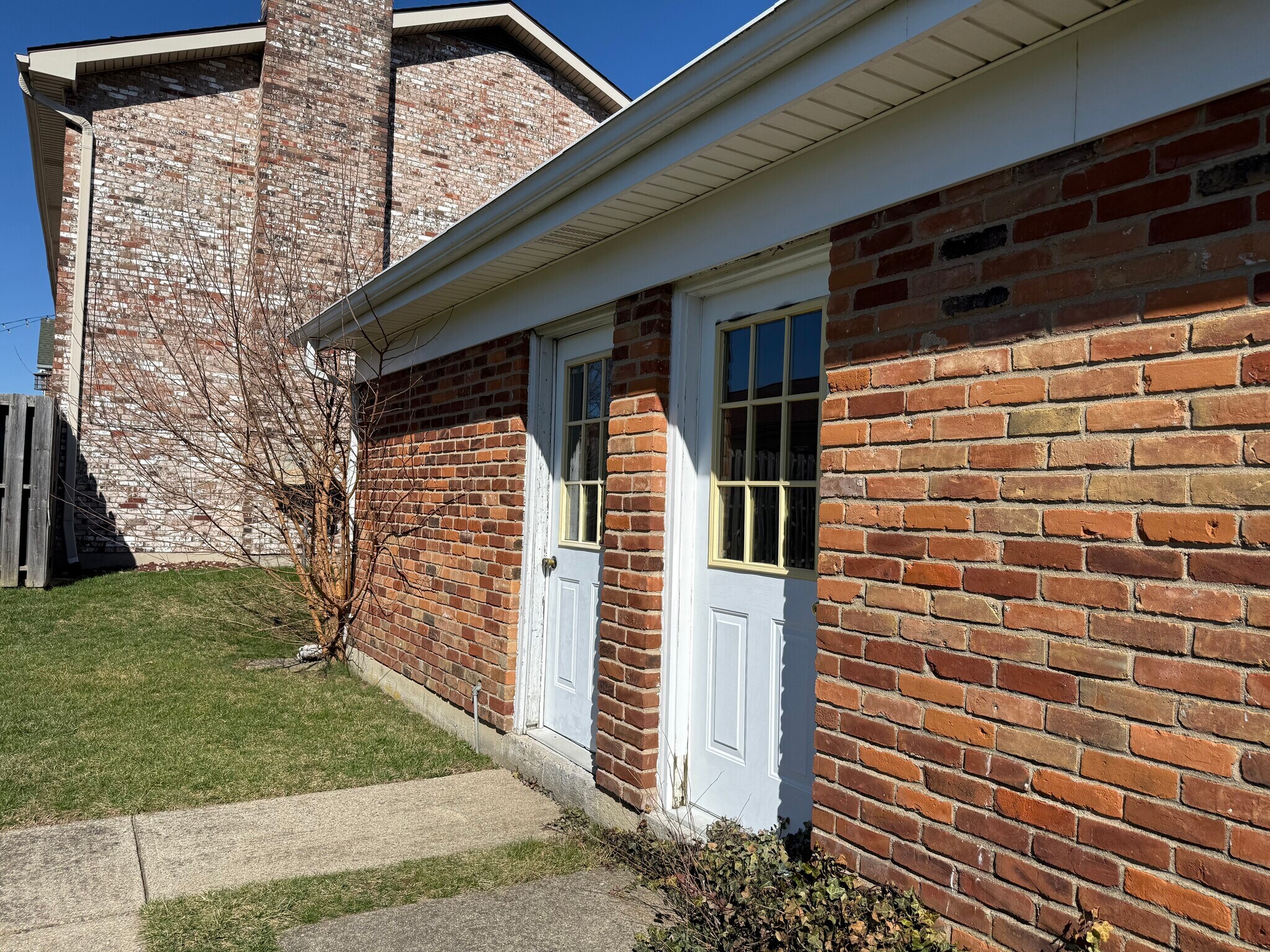 Building Photo - 925 Taylorsview Dr