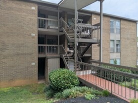 Building Photo - 8526 Madrid Ct