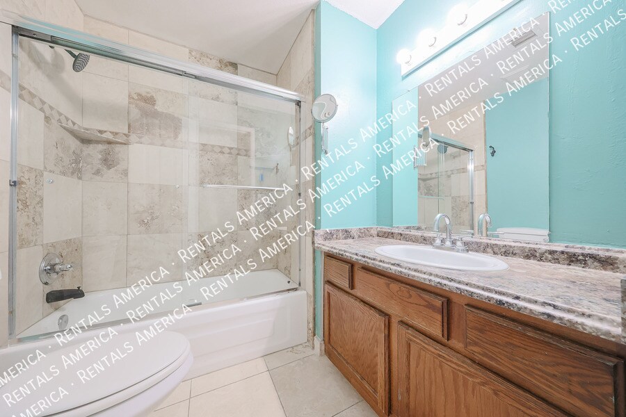 Building Photo - 14203 N 19th Ave