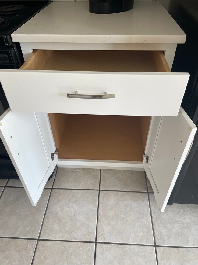 Building Photo - 1142 Monaco Dr