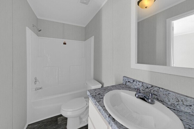 Building Photo - Luxury 3 Bedroom/ 2 Bath Mobile Home